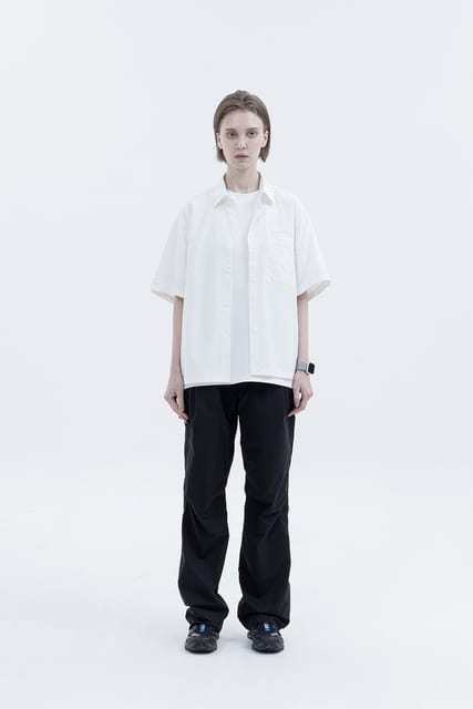 adiv BASIC ASSISTANT 1/2 SHIRTS WHITE