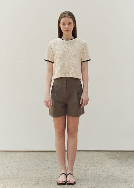 Modern half pants (brown)
