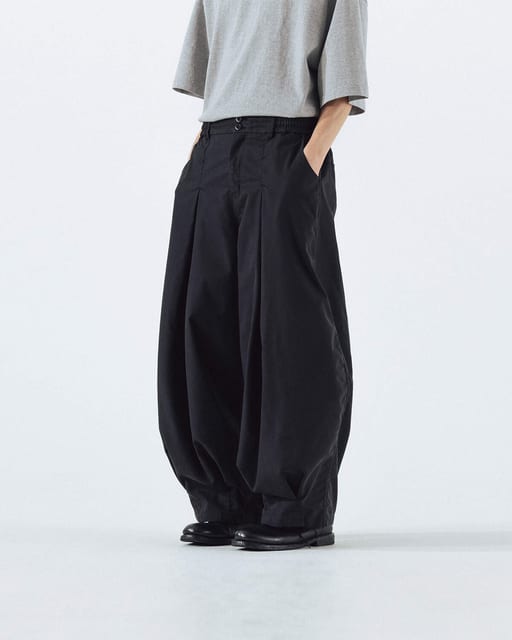 Unbalance Long Tuck Balloon Pants - Black