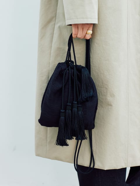SILK TASSEL BAG [BLACK]