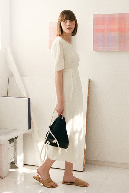round neck tuck dress (cream)