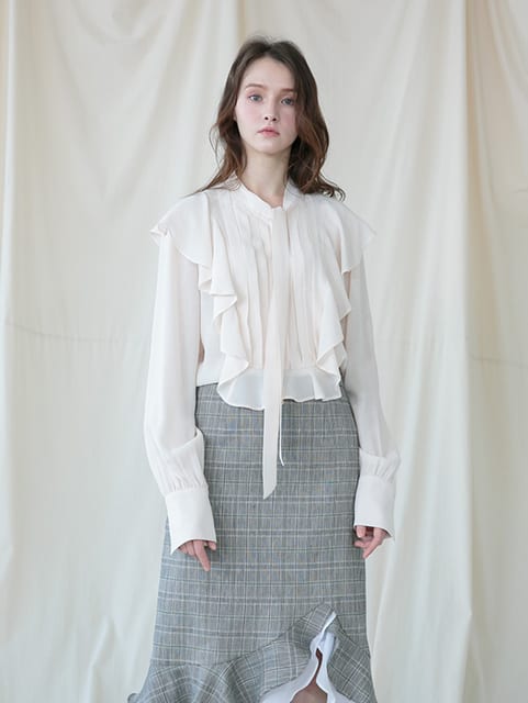 [Coett] Pleats Ruffle Tie Blouse_PEACH