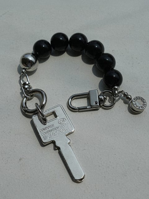 BEAD KEYRING BLACK