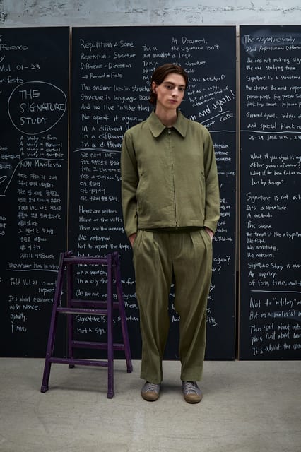 ARCHITECT TUCKED PANTS_OLIVE