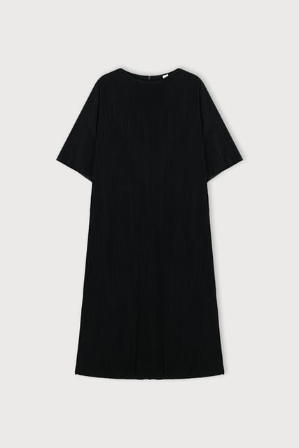 PLEATS HALF SLEEVE DRESS