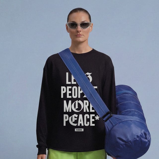 LESSPEOPLEMOREPEACE LONG SLEEVES BLACK