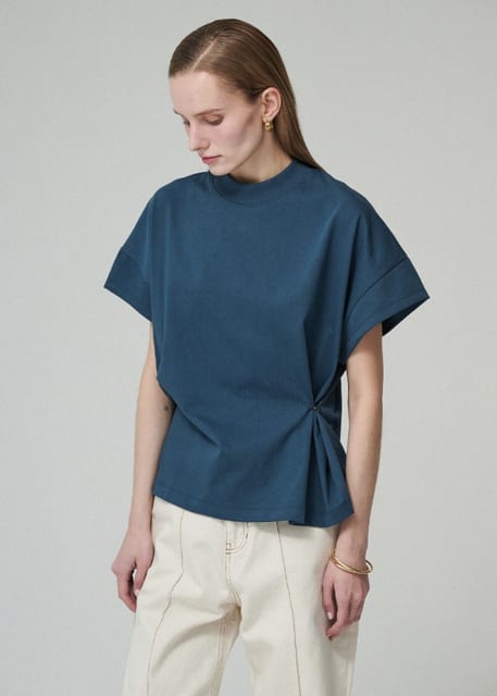 MOCK NECK SIDE HOOK T-SHIRT_KHAKI