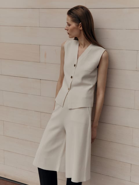 Knit Bermuda Pants - Ivory