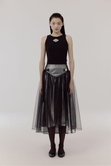 V-LINE BUCKLE FULL SKIRT_SILVER