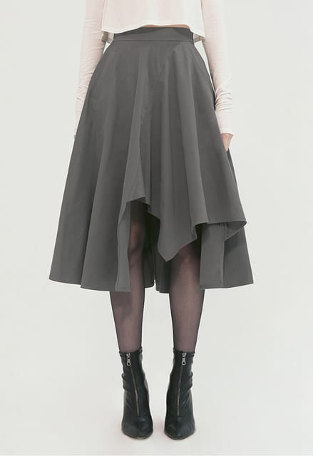 SKIRT WITH ASYMMETRICAL CUTTING DETAIL