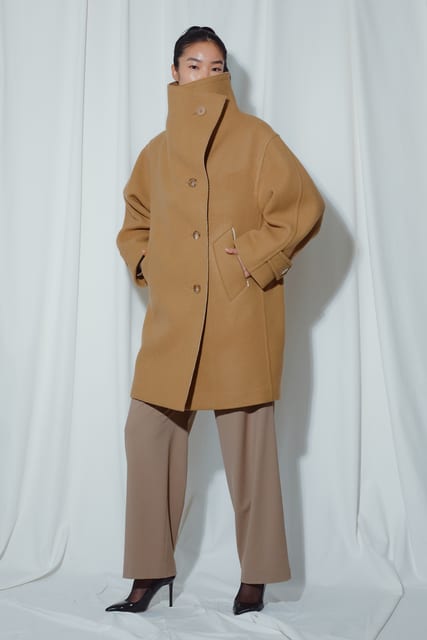 CAMEL OVERSIZE FUNNEL NECK BOUCLÉ COAT
