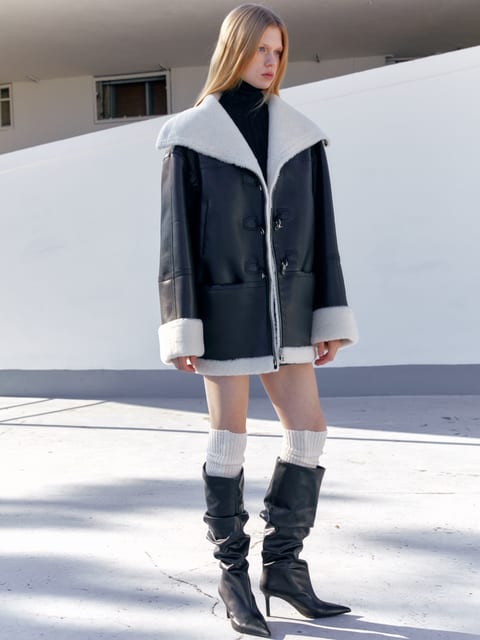 [7th] [Signature] DARIA Shearing Reversible Mustang Coat_Black