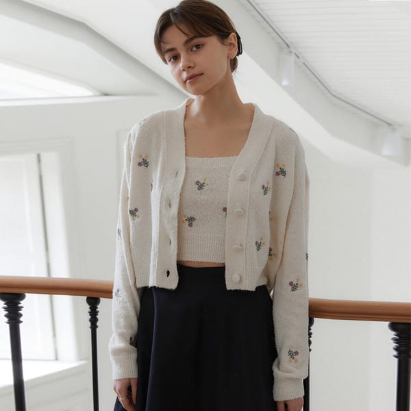 (set-up)Floral Embroidery Knit Cardigan + Cropped Top