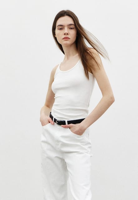 SLIM STRETCH SLEEVELESS TOP - IVORY
