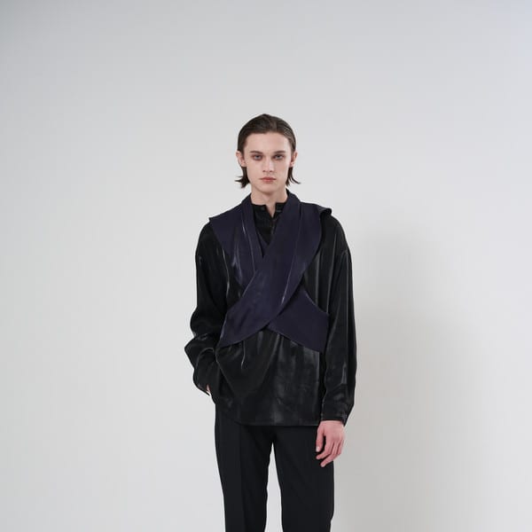 [CO:LLECTION] OVERLAY DRAPED COLLAR VISCOSE SHIRTS