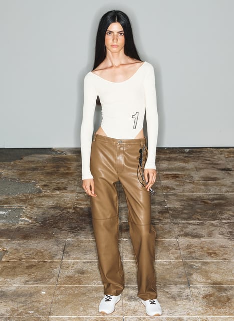 [THEOPEN PRODUCT] ECO-LEATHER STRAIGHT PANTS, BROWN