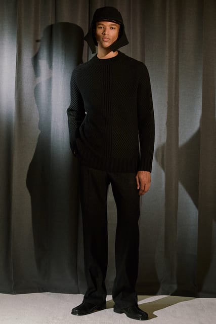 BLACK MULTI STRIPE SWEATER