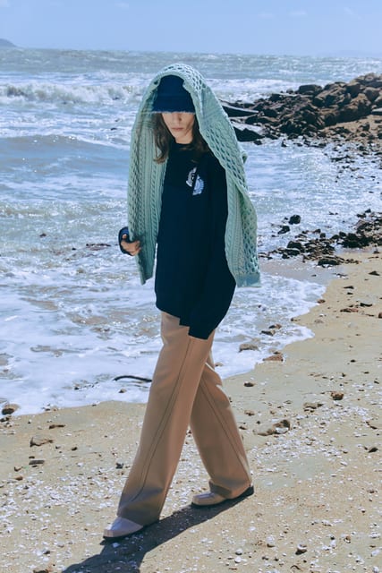COLLAGE PANEL NAVY&BLACK SWEATSHIRTS