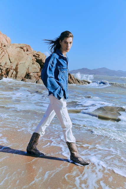 DESTROYED HEM BLUE DENIM JACKET