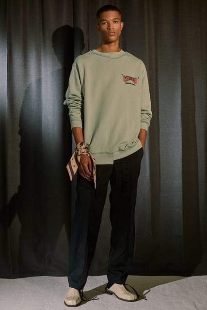 WORLD TOUR MINT SWEATSHIRTS