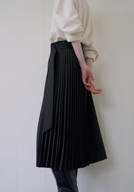 PLEATS BELTED SKIRT_KHAKI BROWN