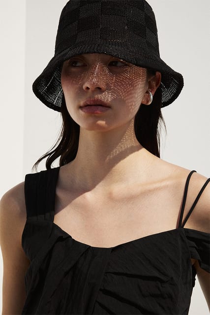 CHECKERED PATTERN BUCKET HAT BLACK