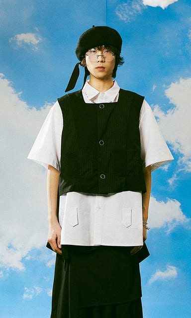 Striped color combination ruffle vest Black- custom-made