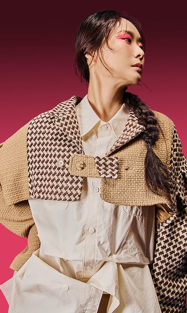 Three-tuck sleeve check color combination cropped jacket beige