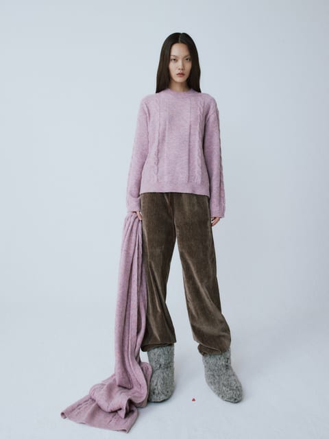 LIGHT PINK WOOL BLEND CABLE MUFFLER