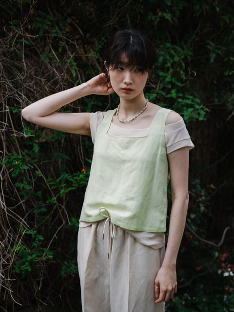 LIME BACK OPEN SLEEVELESS TOP