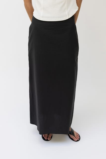 [8TH] Crunch Maxi Skirt_Black