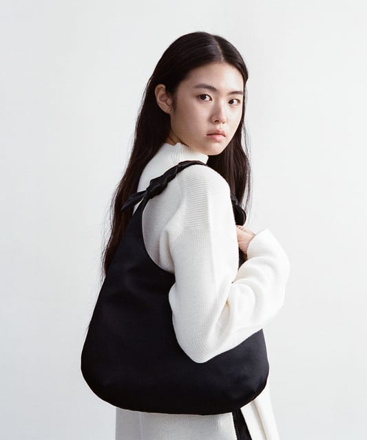tae knot hobo bag