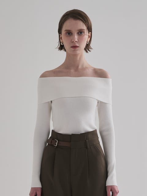 Classic off shoulder knit (White)