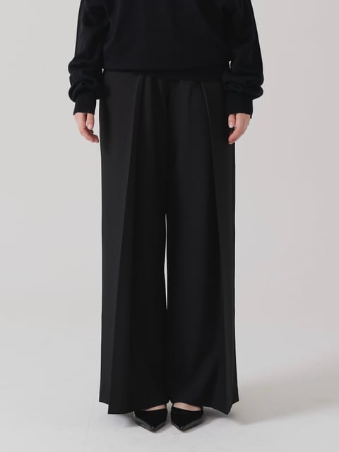 Hidden pintuck wide slacks (Black)