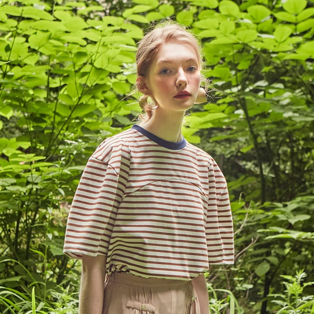 [예약배송 6월26일] Stripe T-shirt (Beige)