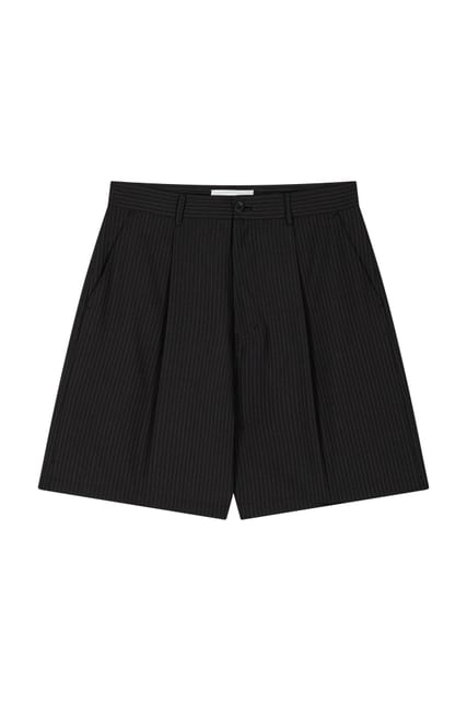 Prism Flare Bermuda pants - Black Pin Stripe
