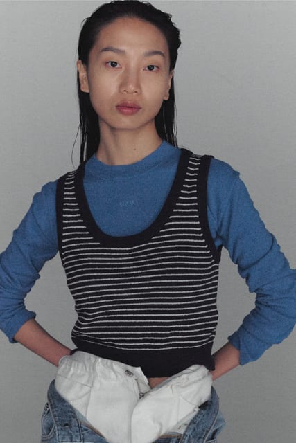Scoop Neck Cropped Top - Navy