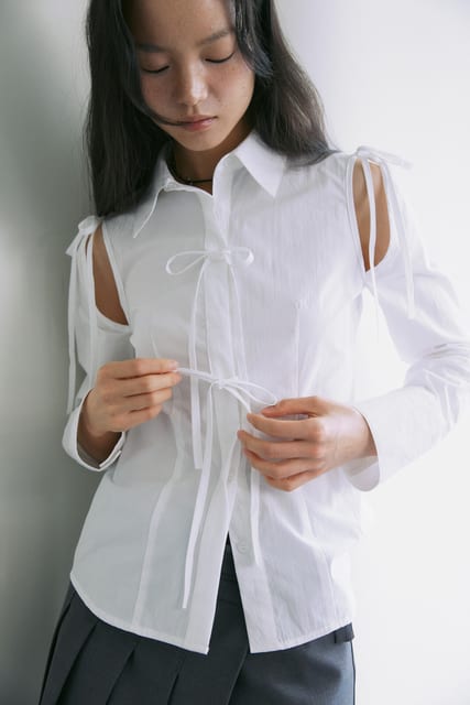 RIBBON SHIRT. WHITE